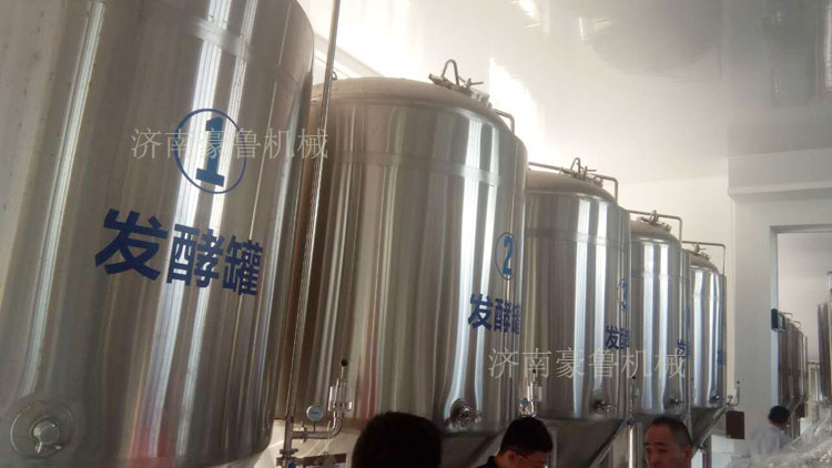 豪魯提供的精釀啤酒設(shè)備 豪魯提供的精釀啤酒設(shè)備