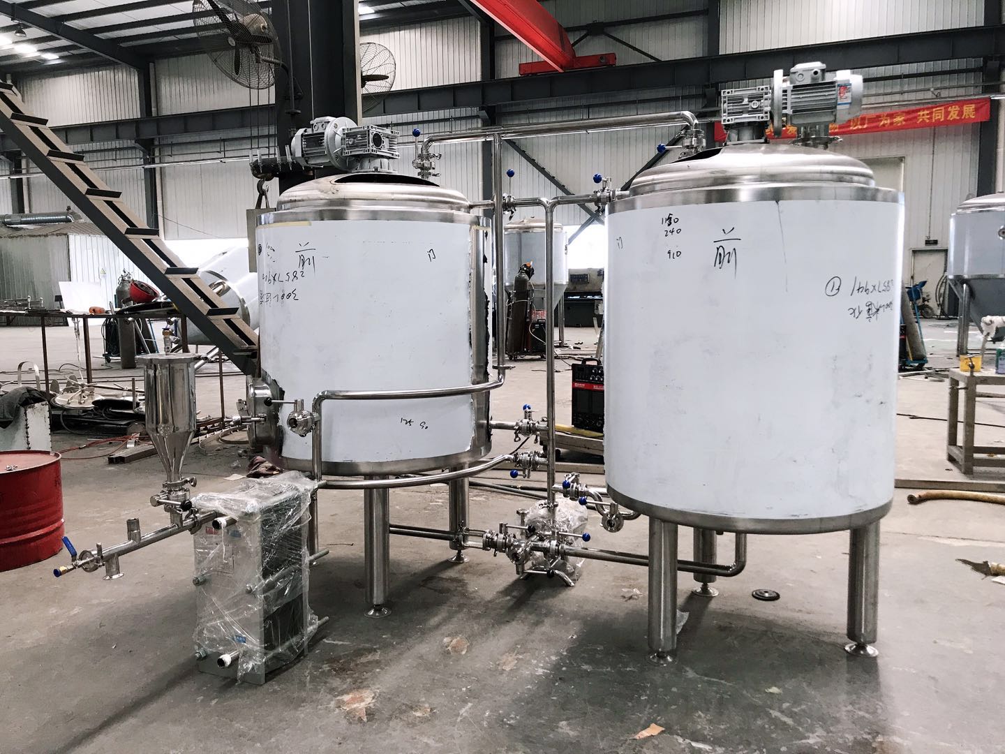 小型啤酒設(shè)備廠 小型啤酒設(shè)備廠